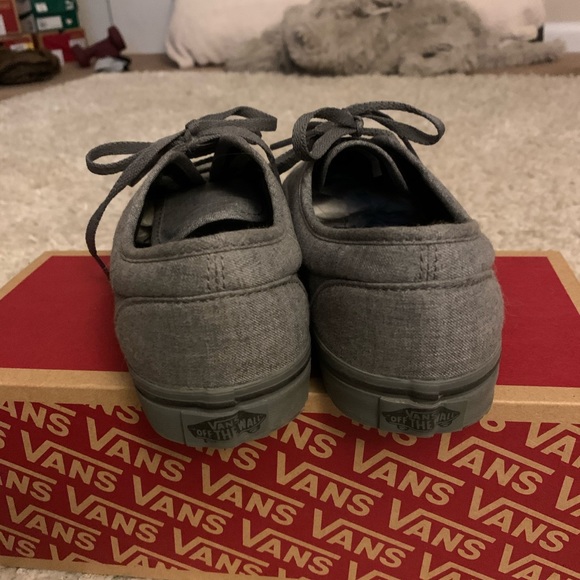 Vans - Picture 3 of 5